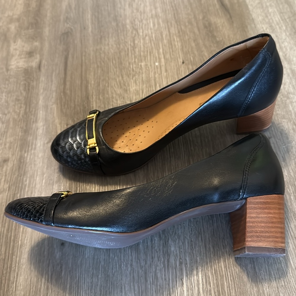 Fashionable Gacel blue pumps (leather) - size 9